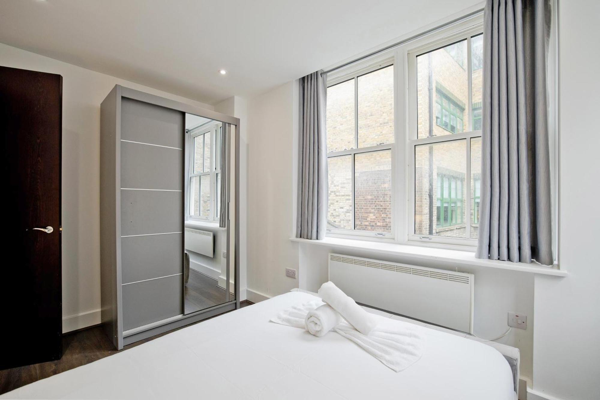 Imperial Liverpool Street Apartments London Exterior photo