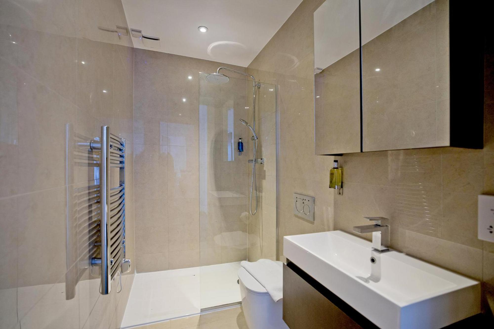 Imperial Liverpool Street Apartments London Exterior photo