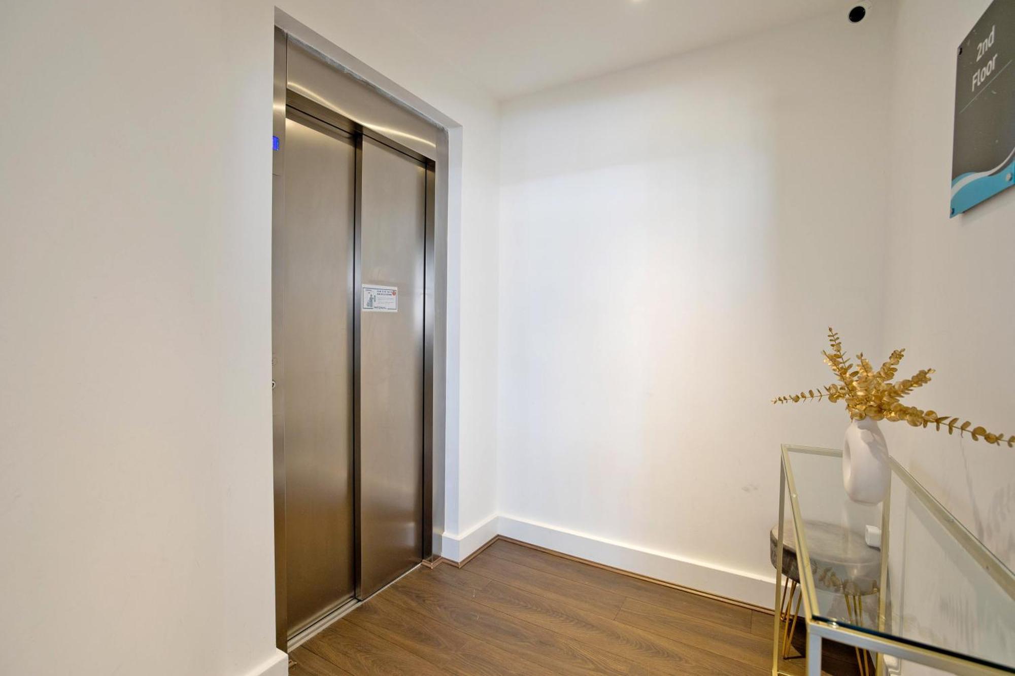 Imperial Liverpool Street Apartments London Exterior photo