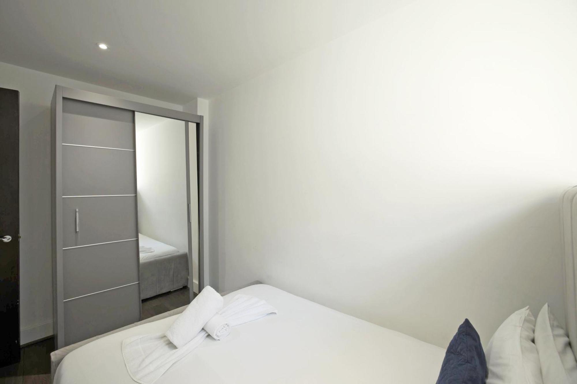 Imperial Liverpool Street Apartments London Exterior photo